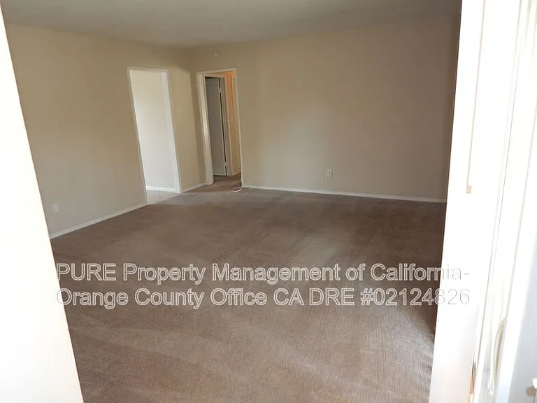 16972 Hoskins Ln #5 — Photo 15