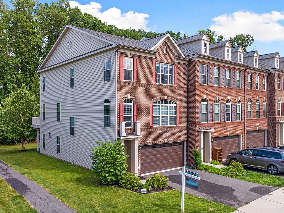 1st image of 6661 Bartrams Forest Ln