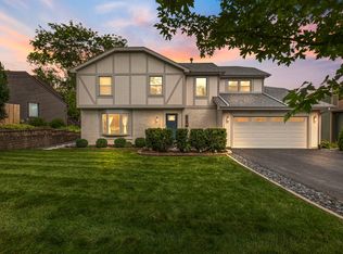 2182 Carriage Hill Rd, Lisle, IL 60532