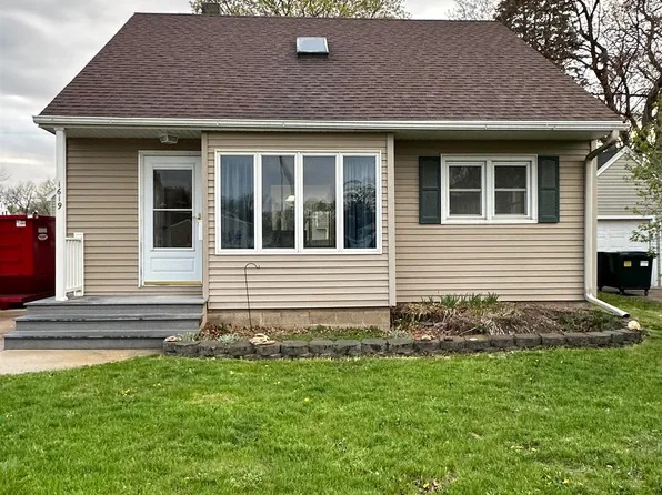 1619 Sanford Dr, Iowa Falls, IA 50126