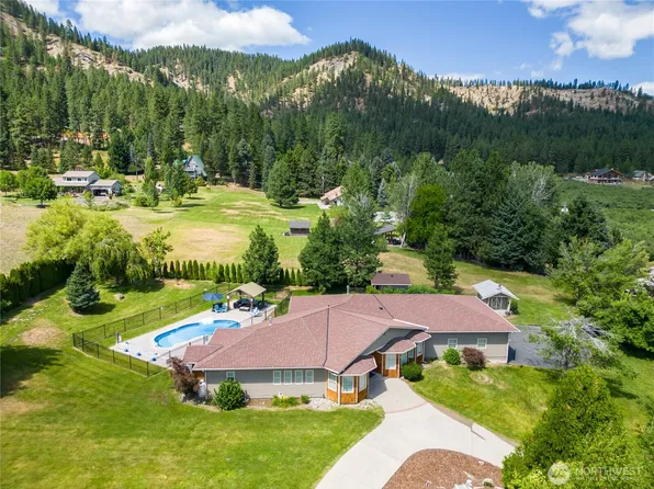 10552 Ski Hill Drive, Leavenworth, WA 98826