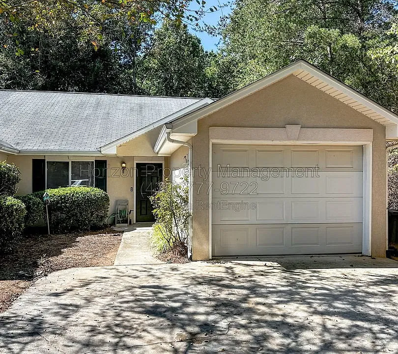 3963 Hidden Hollow Dr
