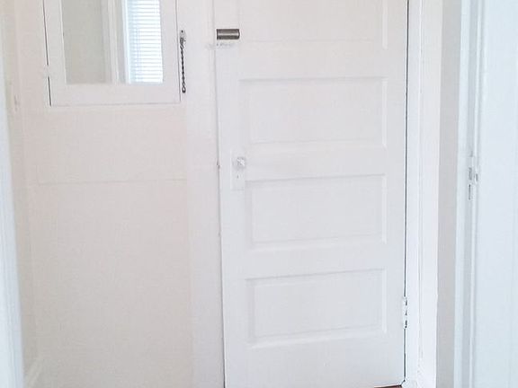 4th image of 205 19th Ave E #5783390