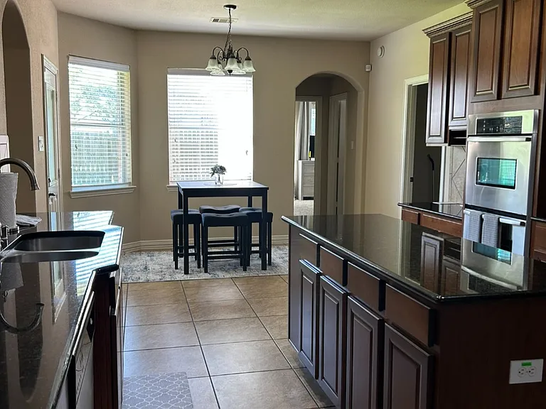 11902 Cedar Creek Dr #5 — Photo 3