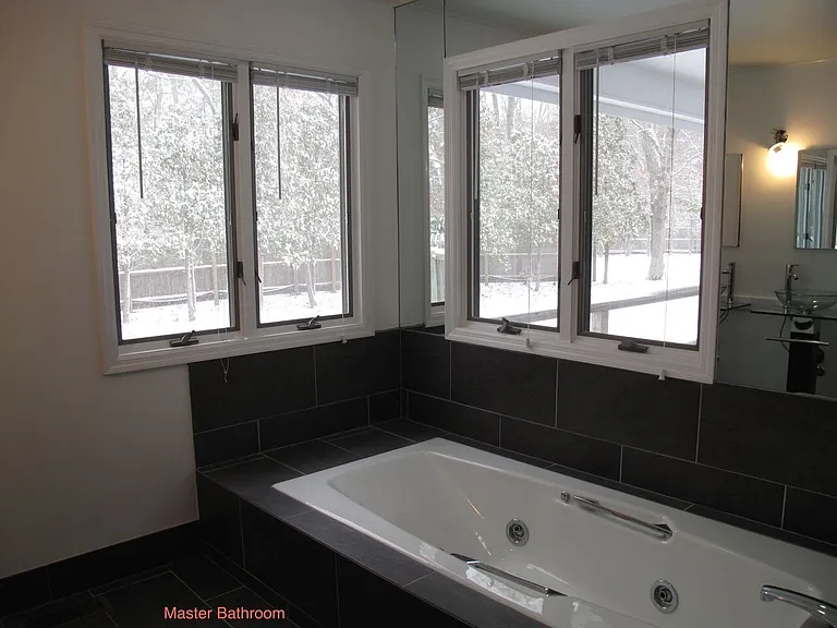 4 Evelyn Ct — Photo 12