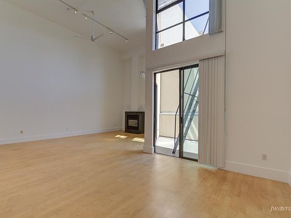 3rd image of 637 Natoma St APT 4