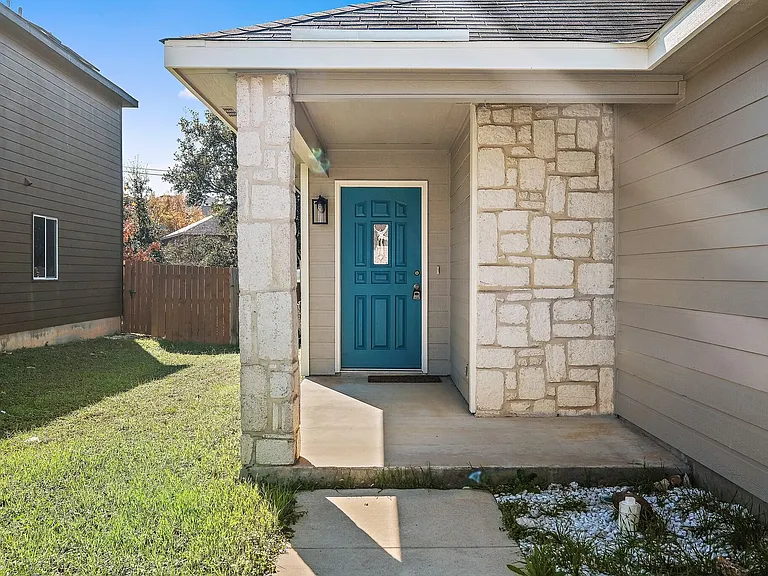 3538 Lantana Fls — Photo 3
