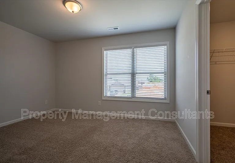 27982 Chalmers Cir — Photo 18