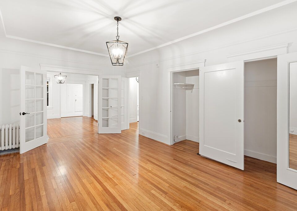 1st image of 2395 Pacific Ave #106