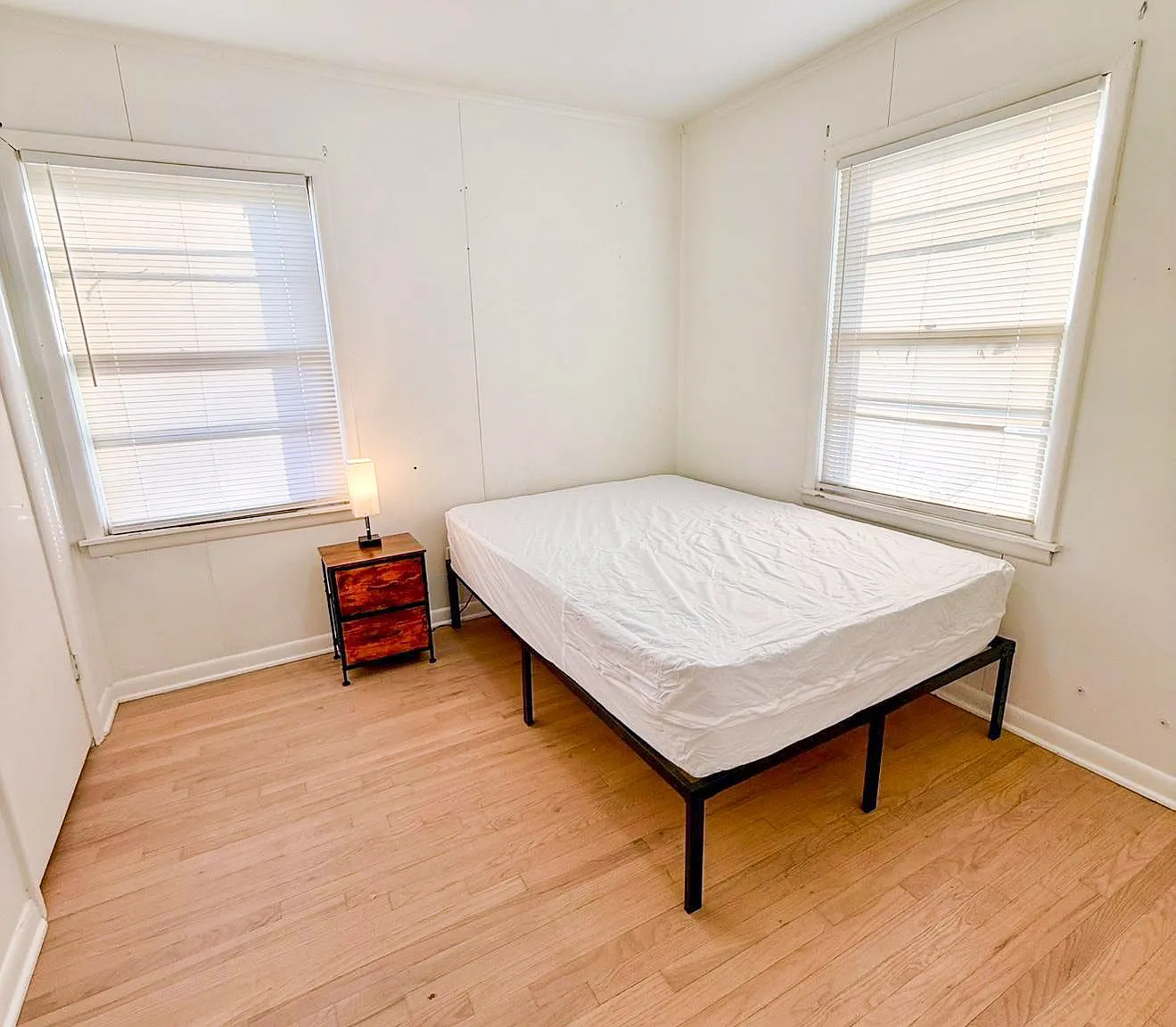 4 bed, 2.0 bath, 1260 sqft, $663 — Photo 1
