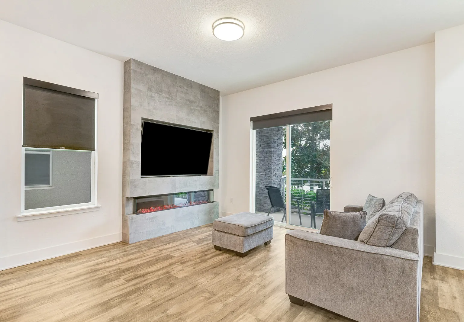 3 bed, 2.5 bath, 1880 sqft, $3,300 — Photo 4
