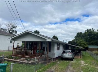 116 Circle Dr, Cross Lanes, WV 25313