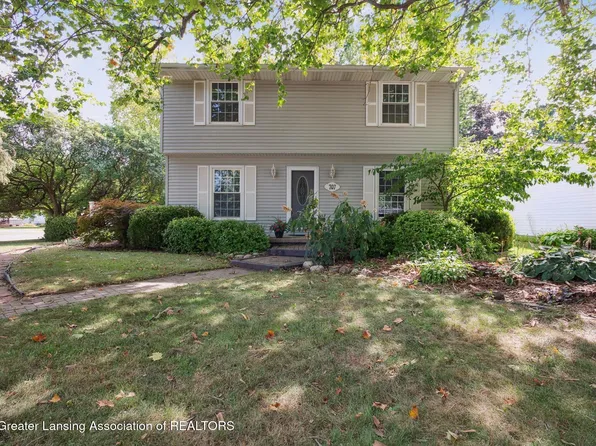 707 Cherry St, Charlotte, MI 48813