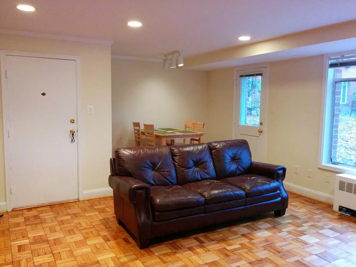 2 bed, 842 sqft, $1,950 — Photo 2