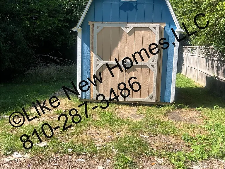 3702 Whitney Ave — Photo 13