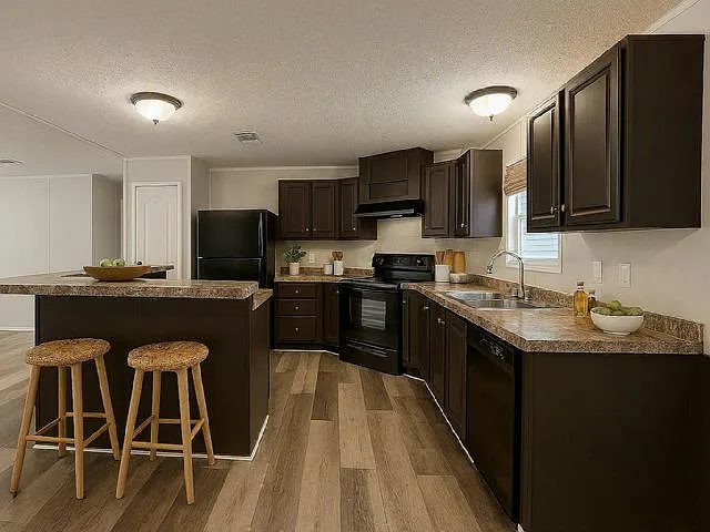 3 bed, 2.0 bath, 1120 sqft, $1,775 — Photo 2