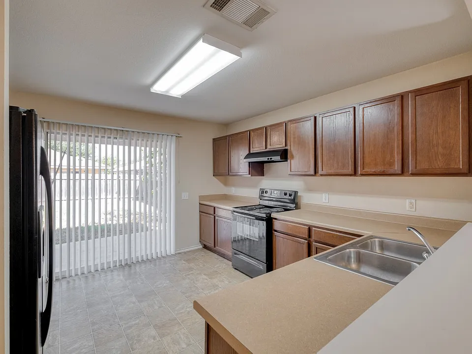 7412 Cayenne Ln