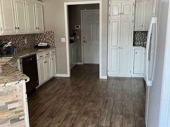 4th image of 3629 Lakeshore Dr