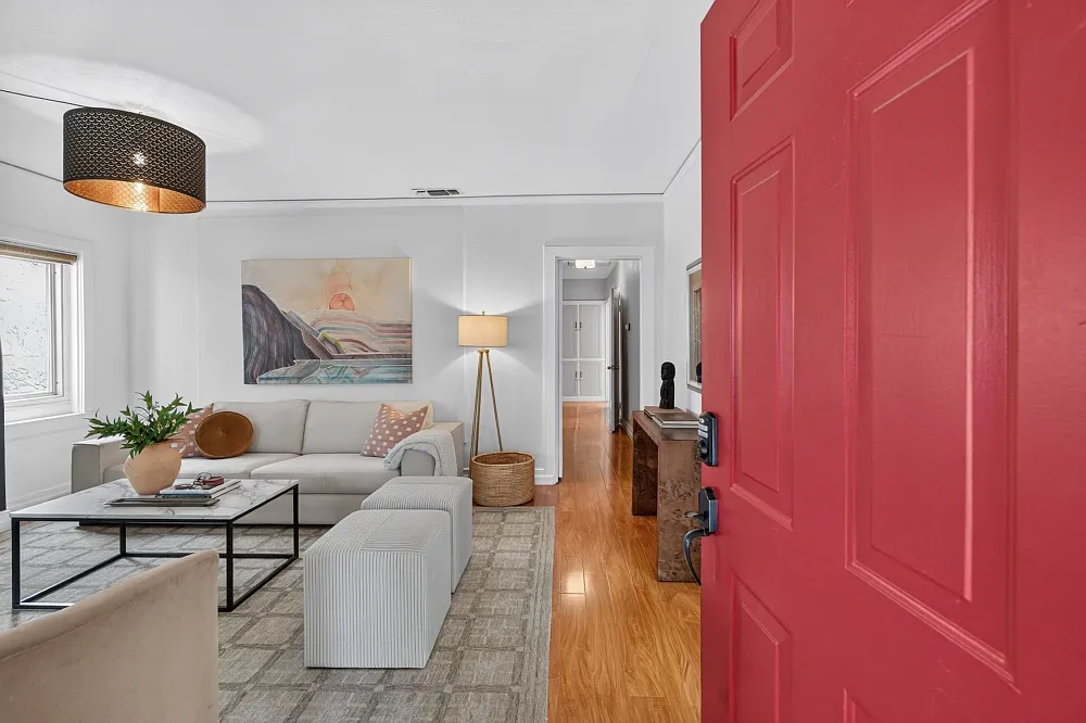 1713 Burnett Way — Photo 3