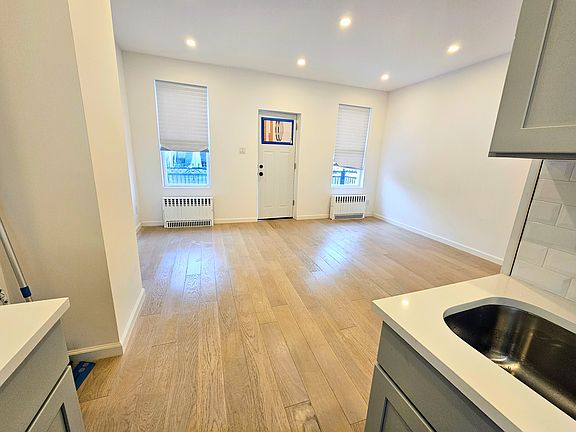 2nd image of 504 Midwood St #8
