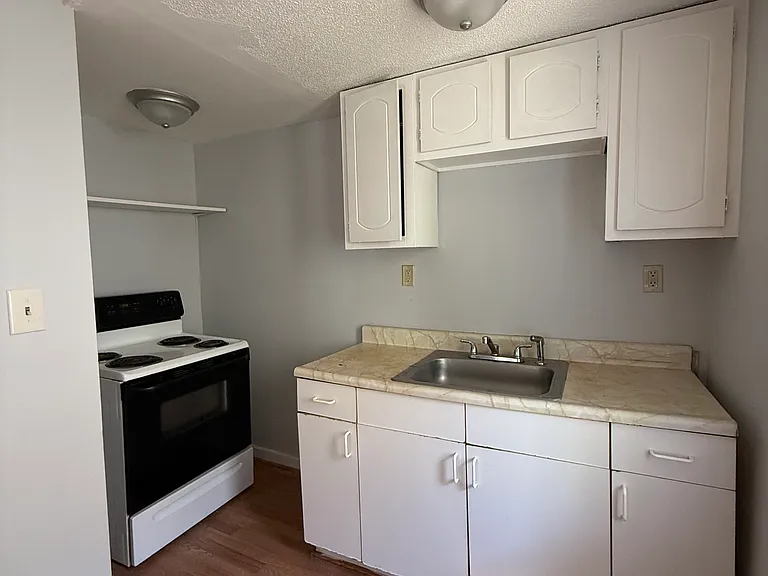 1495 State St #1-F-0 — Photo 3