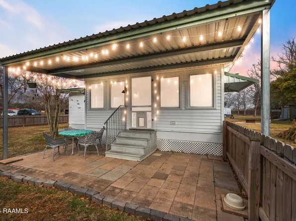 1033 Clifton Angelle Rd, Breaux Bridge, LA 70517