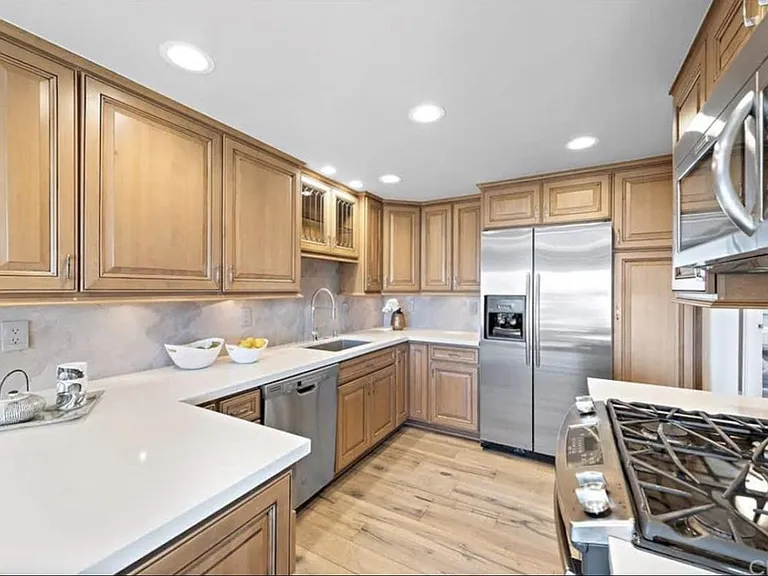 280 Cliff Dr #4 — Photo 8