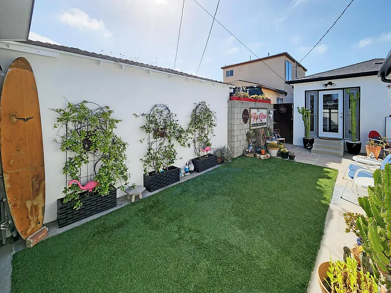 12714 Short Ave — Photo 24