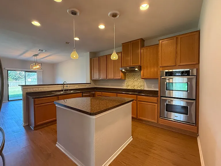 2250 Howry Dr — Photo 16