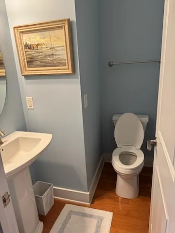 Downstairs 1/2 bath