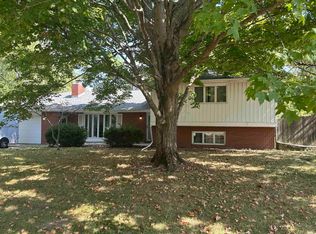 1212 N Bittersweet Ln, Muncie, IN 47304