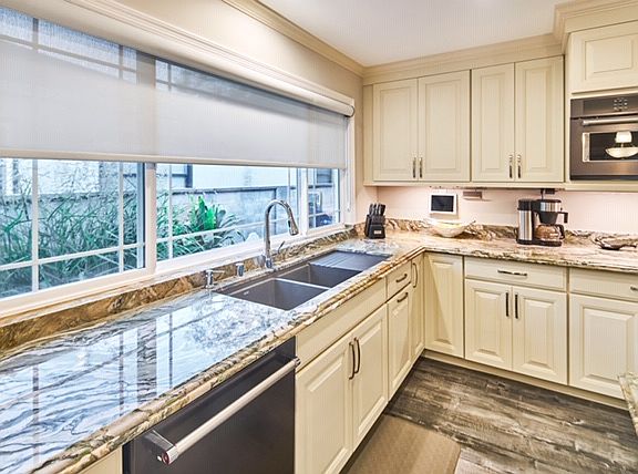 5th image of 62 Carlyn Ave