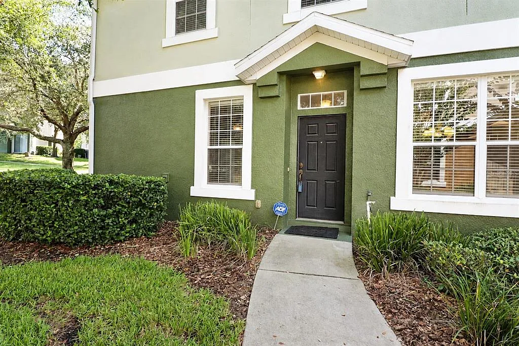 3 bed, 2.5 bath, 1740 sqft, $2,150 — Photo 3