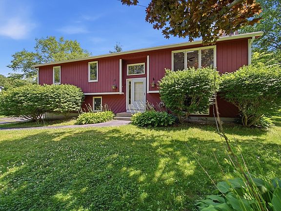 3rd image of 39 Old Auburn Rd