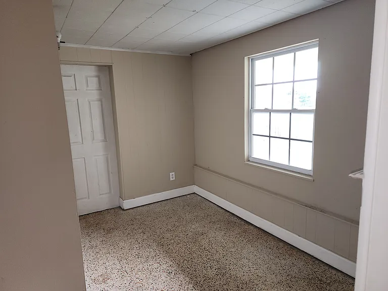4806 Mineola St — Photo 8
