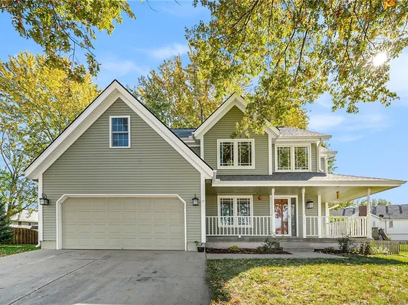 1417 NE Oakwood Dr, Lees Summit, MO 64086