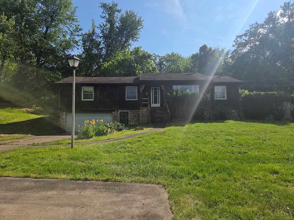 1st image of 2 Laurel Place