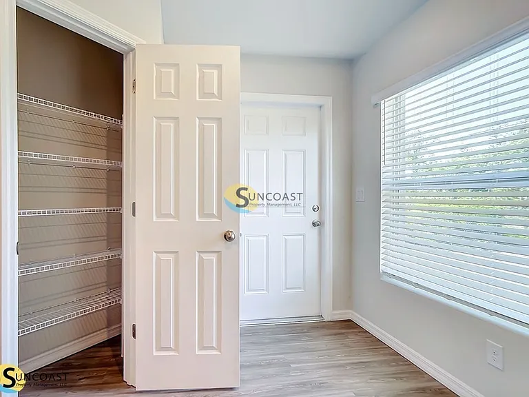 11266 Pendleton Ave — Photo 12