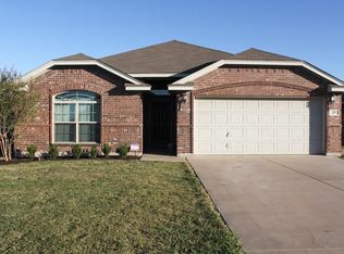 257 Creekside Dr, Saginaw, TX 76131
