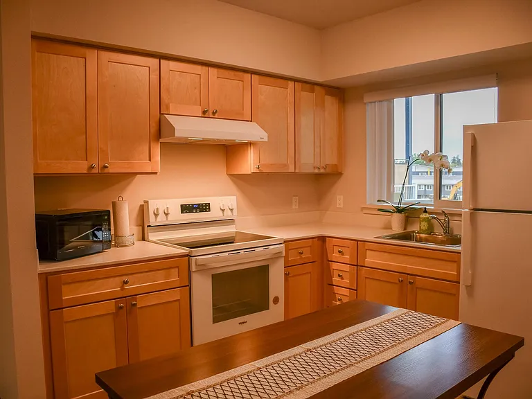 Kirkland Heights Apartments — Photo 101