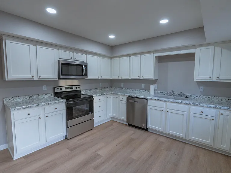 7712 N Spring Ln — Photo 6