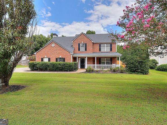 3rd image of 520 Ansley Forest Dr