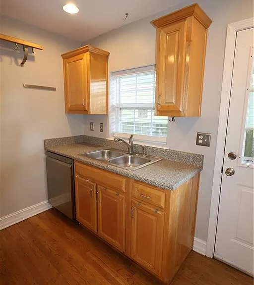 285 Oxford Pl NE #1 — Photo 4
