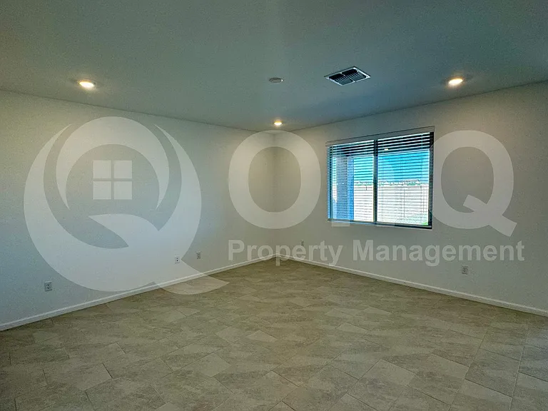 7448 S Camino Cardal — Photo 7