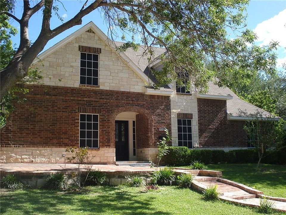 1st image of 1333 Colony Dr