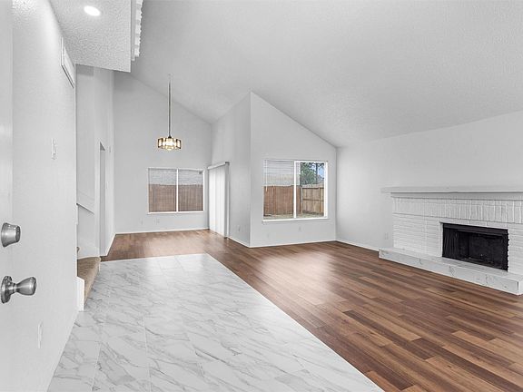 5th image of 10610 Chapel Hill Dr
