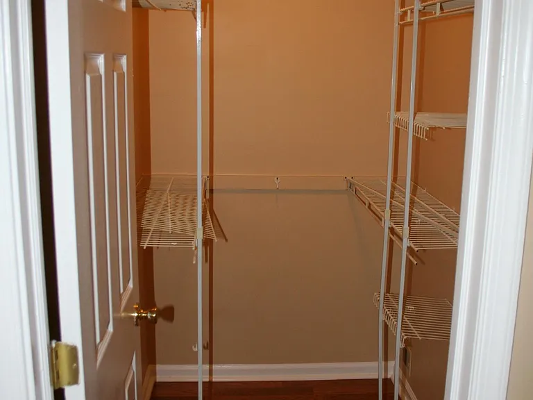 208 Prospect Ave — Photo 40