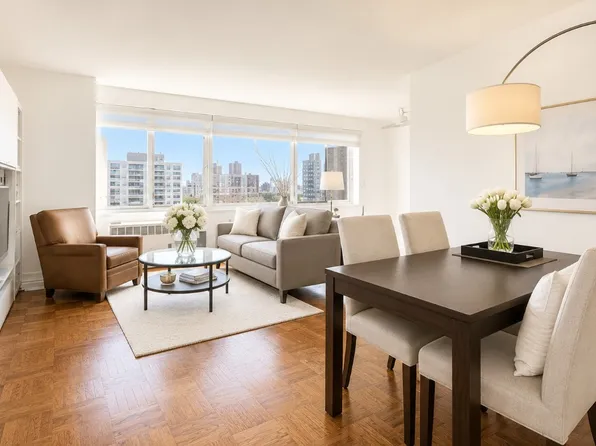 400 Central Park W, New York, NY