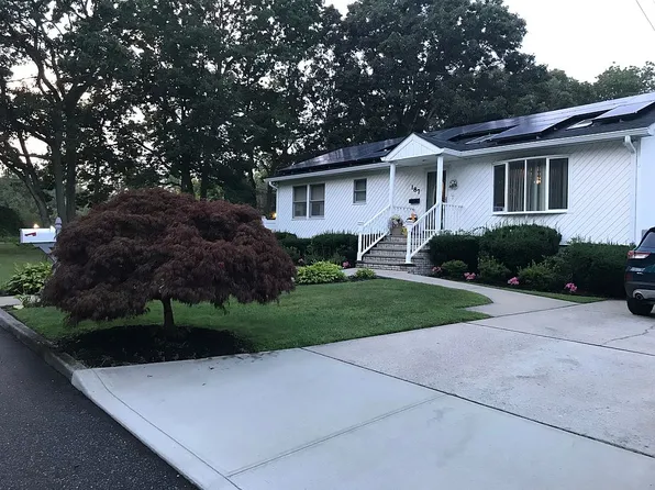 187 N 28th St, Wyandanch, NY 11798