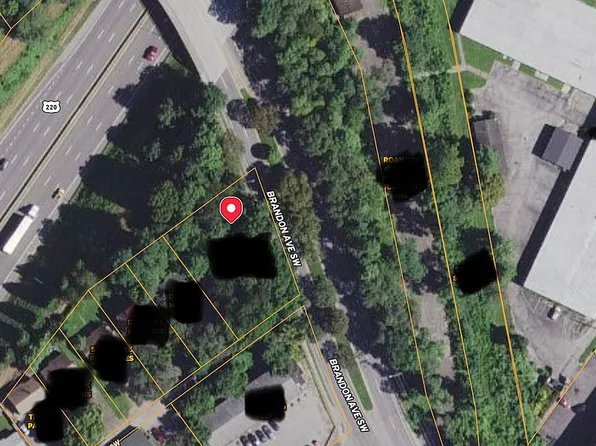 Brandon Av Sw, Roanoke, VA 24014